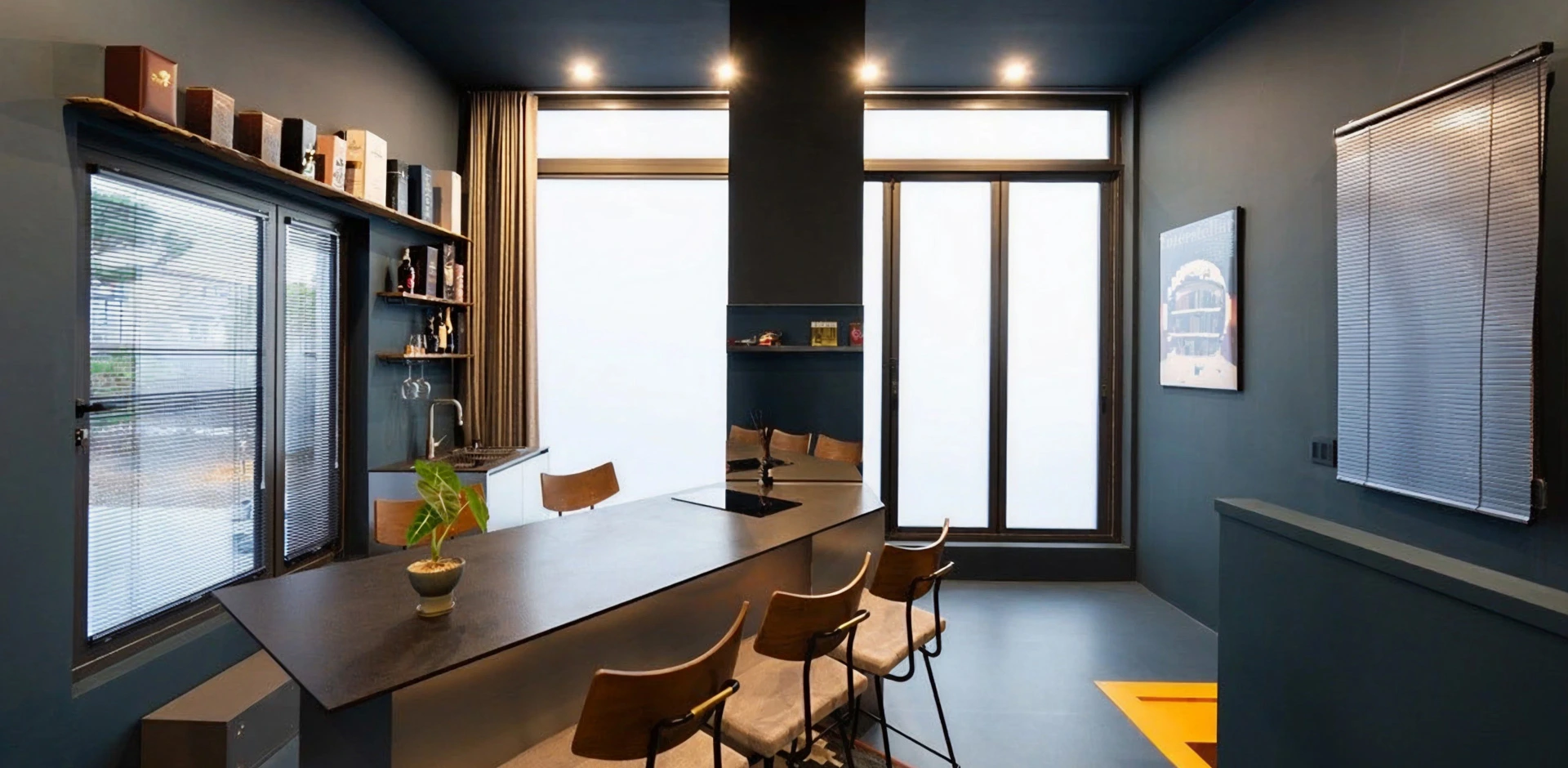 Celebrity home featuring VEXA smart window
